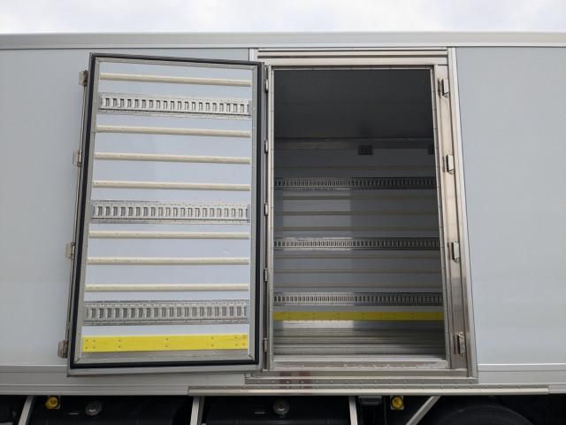 HINO PROFIA 2023 Image 31