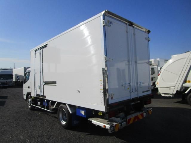 MITSUBISHI CANTER 2025 Image 31