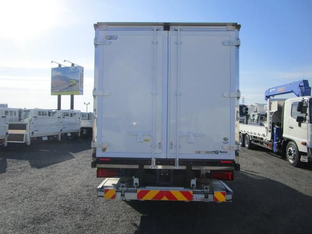 MITSUBISHI CANTER 2025 Image 31