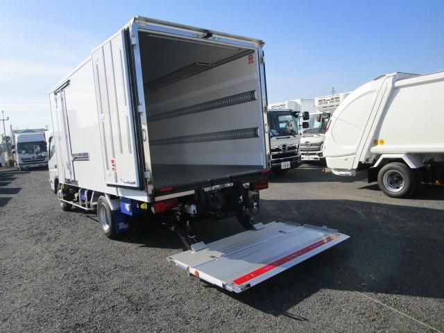 MITSUBISHI CANTER 2025 Image 31