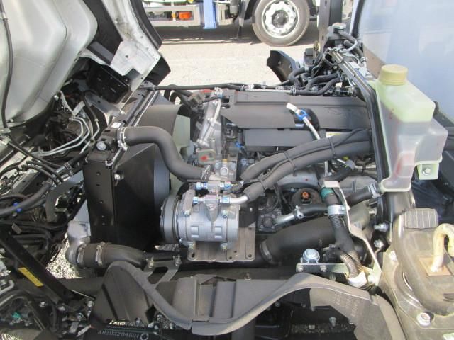 MITSUBISHI CANTER 2025 Image 31