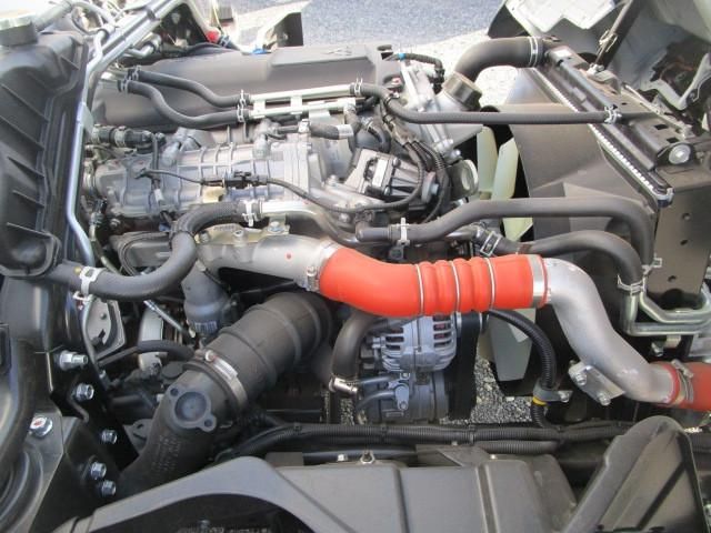 MITSUBISHI CANTER 2025 Image 31