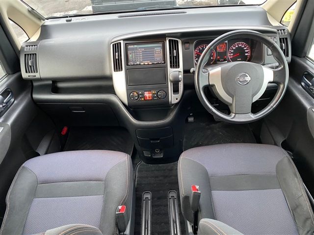 NISSAN SERENA  WG 4WD 2010 Image 31