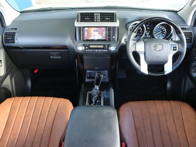 TOYOTA LANDCRUISER PRADO 2014 Image 31