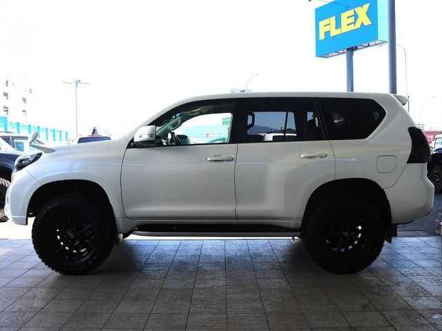 TOYOTA LANDCRUISER PRADO 2014 Image 31