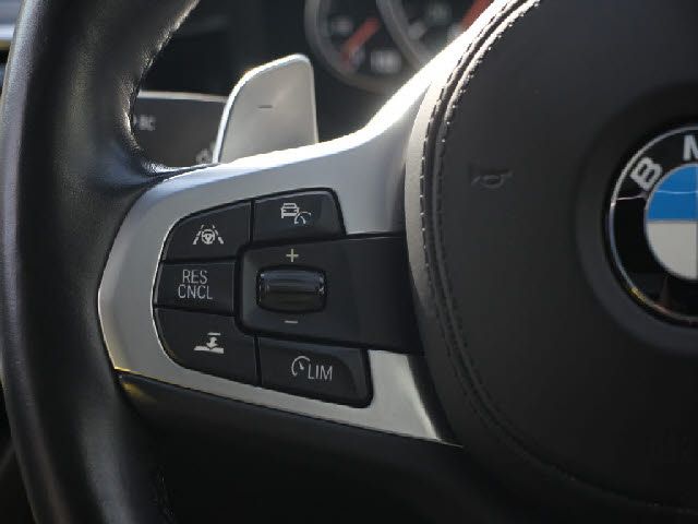 BMW 5SERIES SEDAN 2018 Image 31