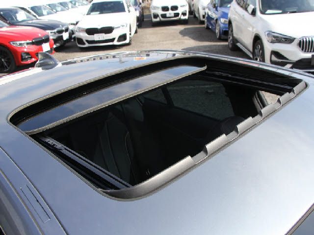 BMW 5SERIES SEDAN 2018 Image 31