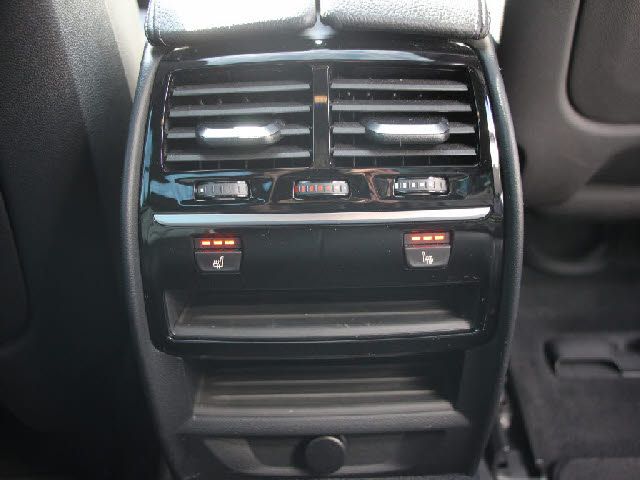 BMW 5SERIES SEDAN 2018 Image 31