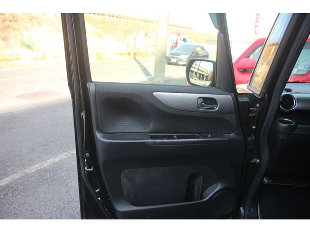 HONDA N BOX 2016 Image 31