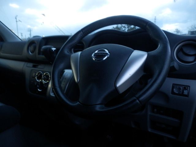 NISSAN NV350 CARAVAN 4WD 2014 Image 31