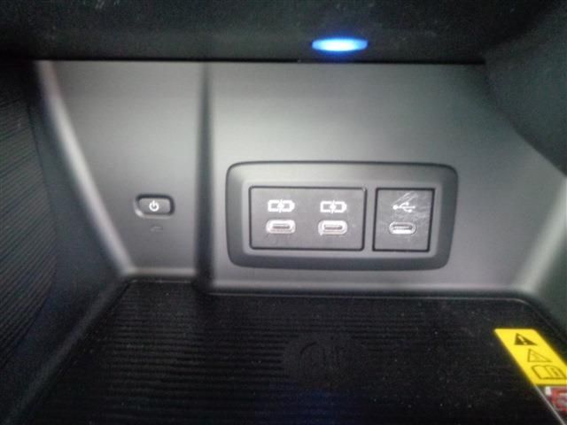 TOYOTA HARRIER HYBRID 2025 Image 31