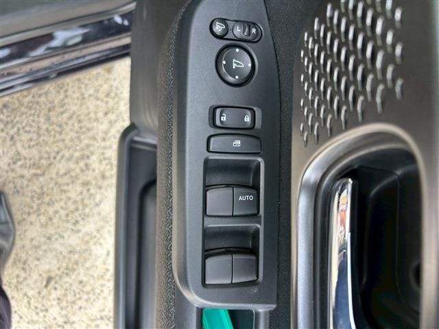 HONDA N BOX CUSTOM 2023 Image 31