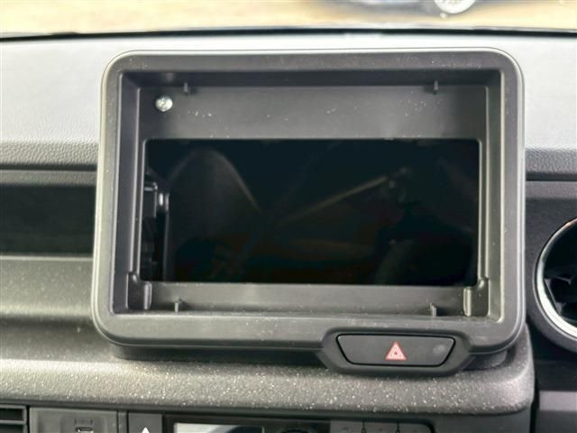 HONDA N BOX CUSTOM 2023 Image 31