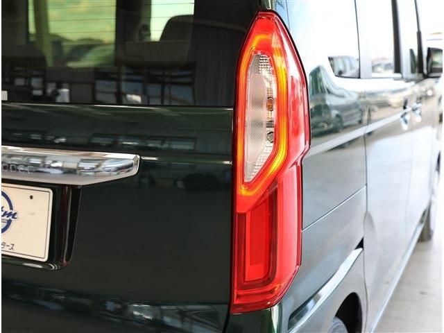 HONDA N BOX 2022 Image 31