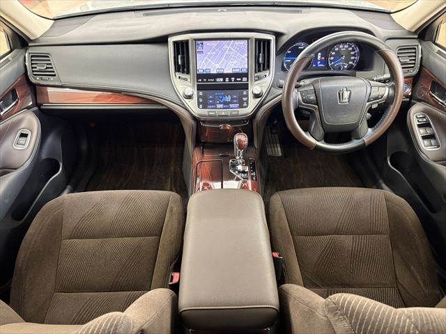 TOYOTA CROWN SEDAN HYBRID 2013 Image 31