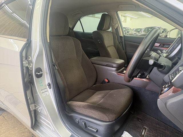 TOYOTA CROWN SEDAN HYBRID 2013 Image 31