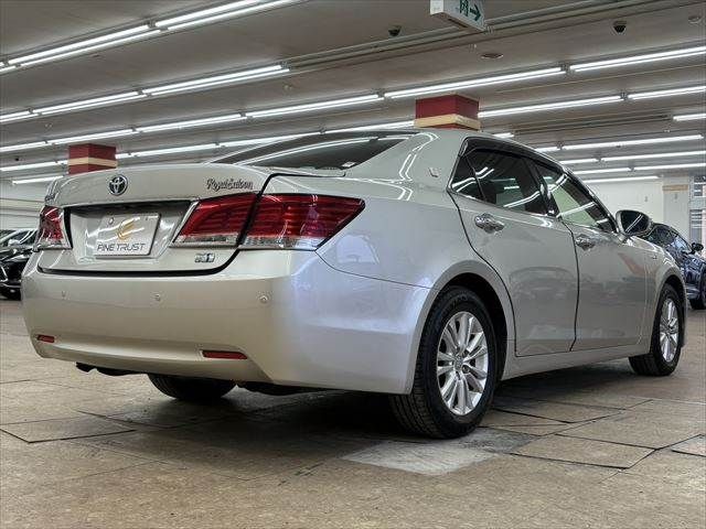 TOYOTA CROWN SEDAN HYBRID 2013 Image 31