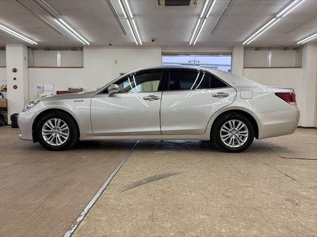 TOYOTA CROWN SEDAN HYBRID 2013 Image 31