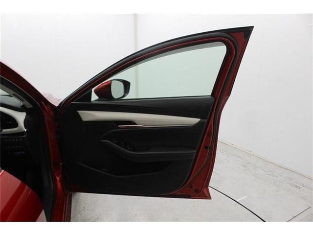 MAZDA 3 SEDAN 2019 Image 31