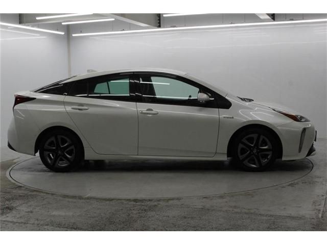 TOYOTA PRIUS 2019 Image 31