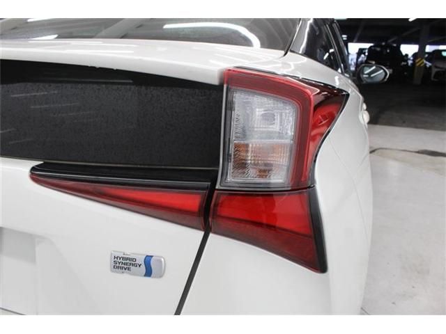 TOYOTA PRIUS 2019 Image 31