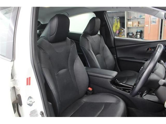 TOYOTA PRIUS 2019 Image 31