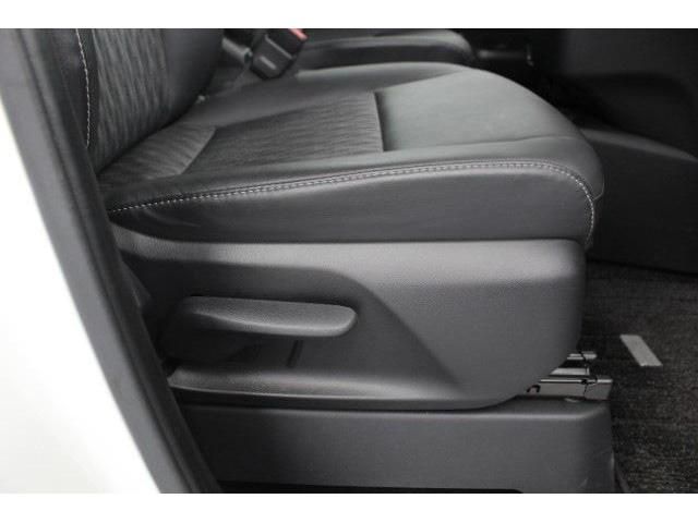 TOYOTA NOAH HYBRID 2022 Image 31