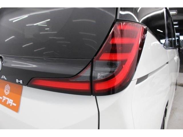 TOYOTA NOAH HYBRID 2022 Image 31