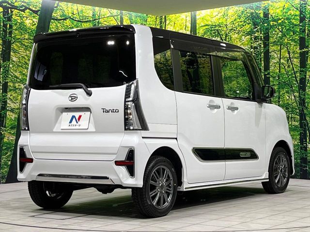 DAIHATSU TANTO CUSTOM 4WD 2021 Image 31