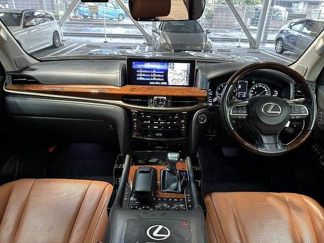TOYOTA LEXUS LX570 AWD 2015 Image 31