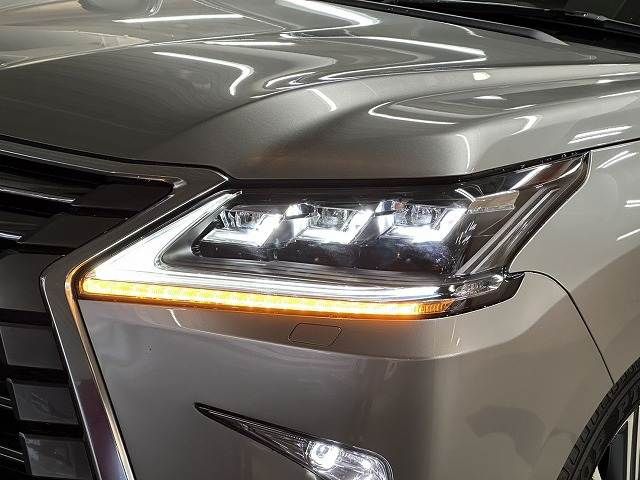 TOYOTA LEXUS LX570 AWD 2015 Image 31