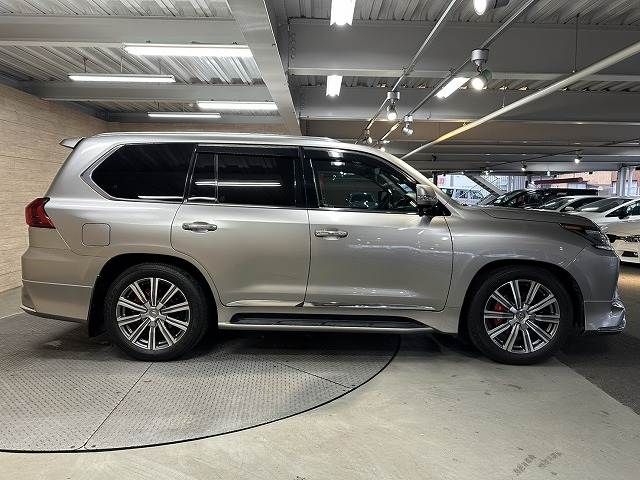 TOYOTA LEXUS LX570 AWD 2015 Image 31