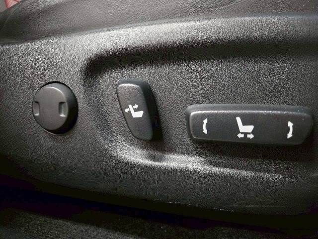 TOYOTA LEXUS NX300H 2017 Image 31