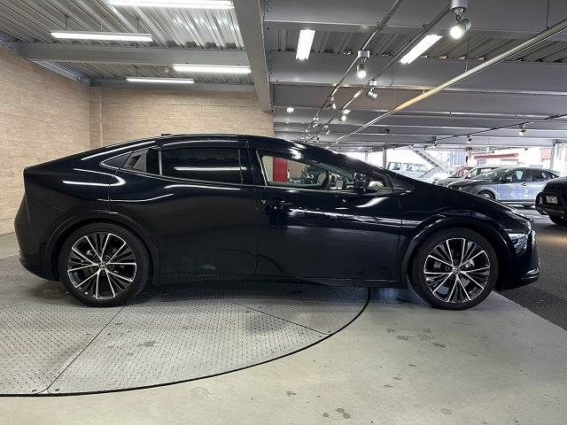 TOYOTA PRIUS 4WD 2023 Image 31