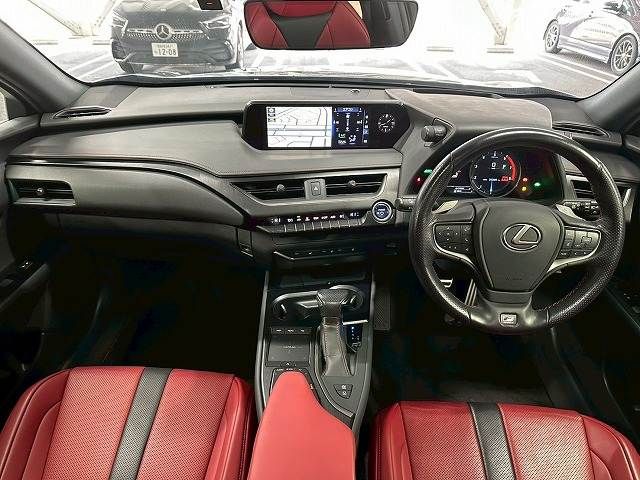 TOYOTA LEXUS UX250H 2020 Image 31