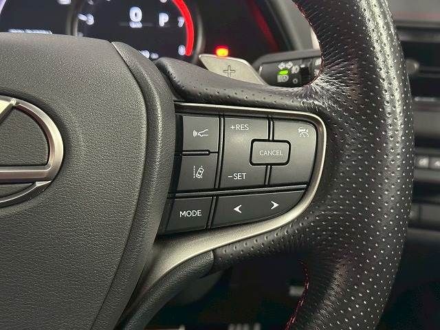 TOYOTA LEXUS UX250H 2020 Image 31