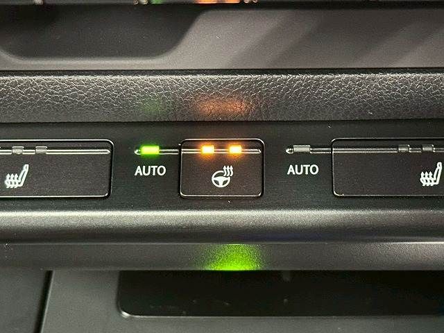 TOYOTA LEXUS UX250H 2020 Image 31