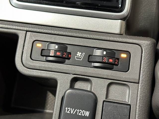 TOYOTA LANDCRUISER PRADO 2021 Image 31