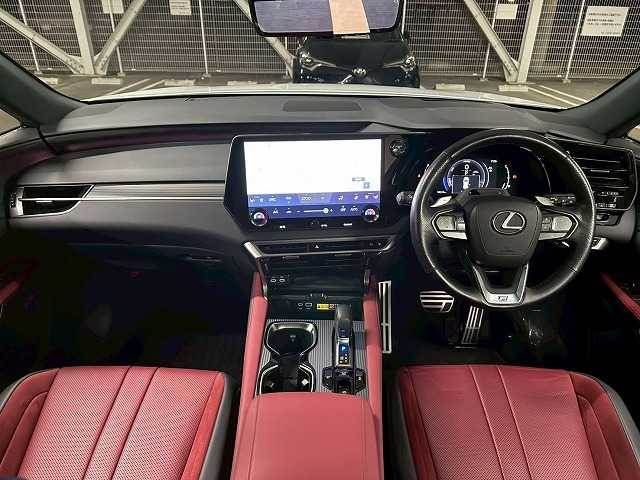 TOYOTA LEXUS RX500H 2023 Image 31