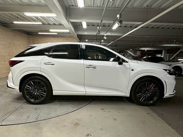 TOYOTA LEXUS RX500H 2023 Image 31