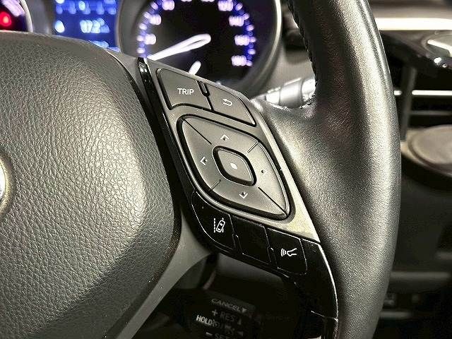 TOYOTA C-HR 2019 Image 31