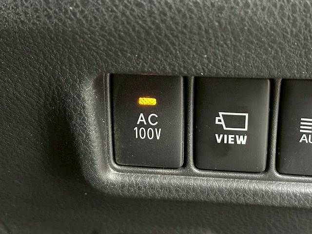 TOYOTA C-HR 2019 Image 31