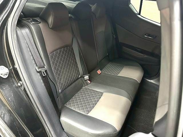 TOYOTA C-HR 2019 Image 31