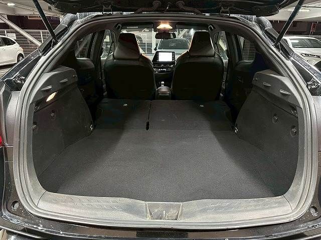 TOYOTA C-HR 2019 Image 31