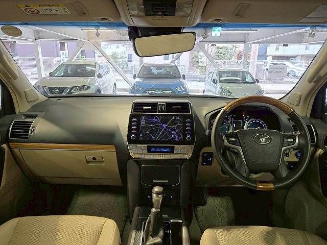 TOYOTA LANDCRUISER PRADO 2023 Image 31