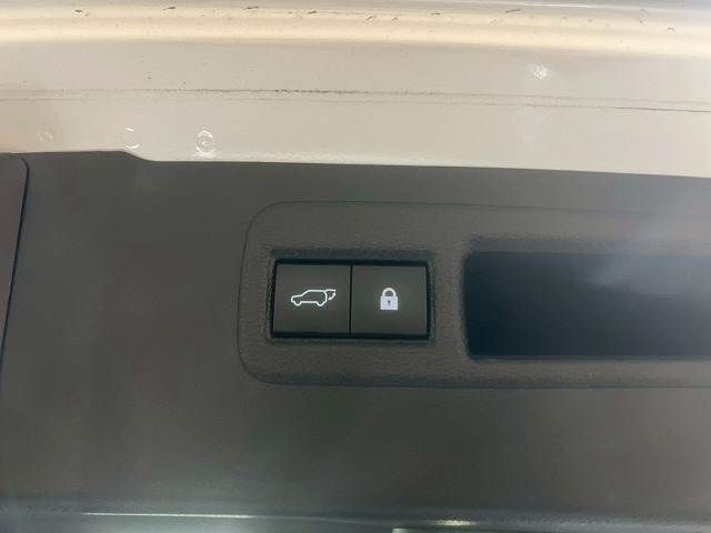 TOYOTA LEXUS NX300 2018 Image 31