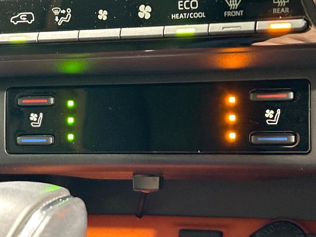 TOYOTA RAV4 HYBRID 4WD 2022 Image 31