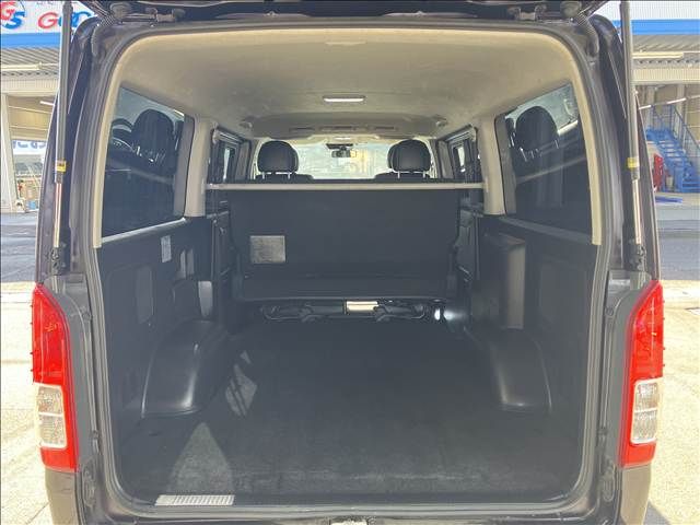 TOYOTA HIACE VAN 2WD 2018 Image 31