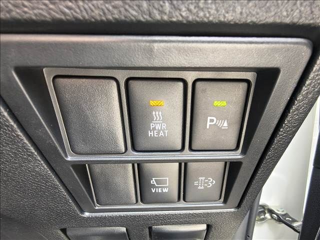 TOYOTA HILUX 4WD 2023 Image 31