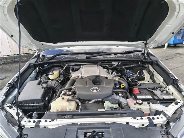 TOYOTA HILUX 4WD 2023 Image 31